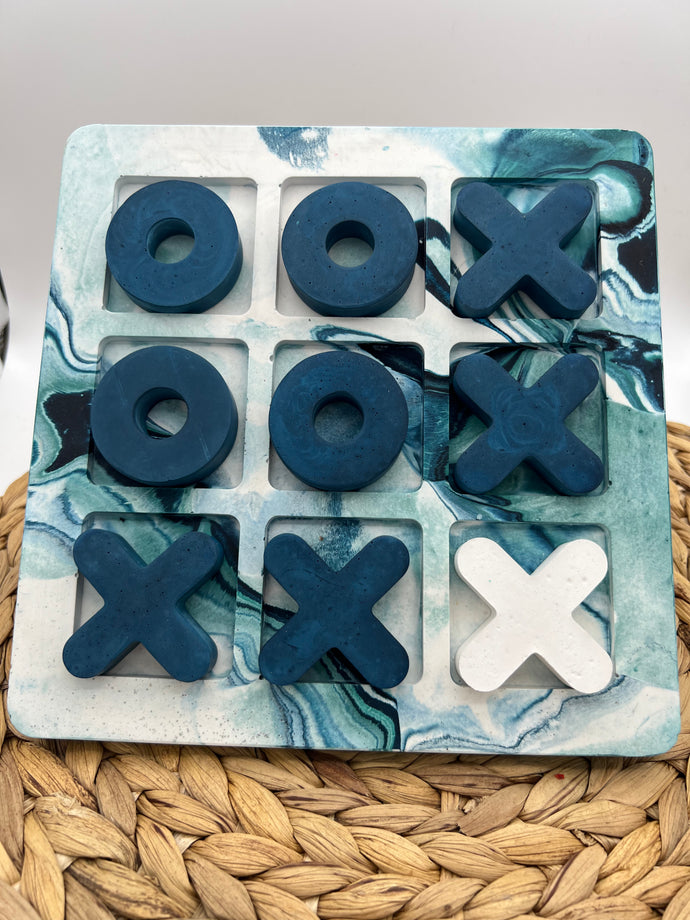 Tic Tac Toe (Noughts & Crosses)